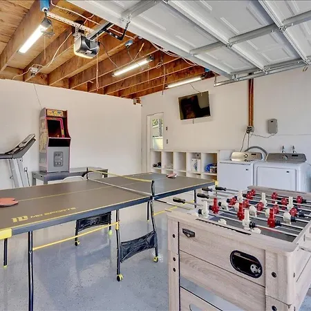 Double Flamingo Hottub Bbq Game Room Self Check-In